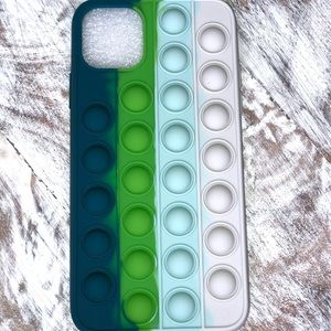 Fidget iPhone 12 Case